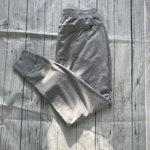 Abercrombie & Fitch Men’s Large Light Grey Sweatpants w/ back Zipper Pocket